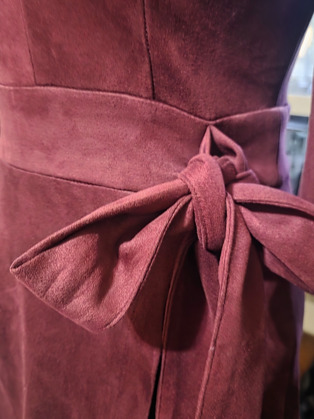 VENUS Burgundy Faux Suede Mini Dress Stretch Bow Tie - Picture 4 of 12